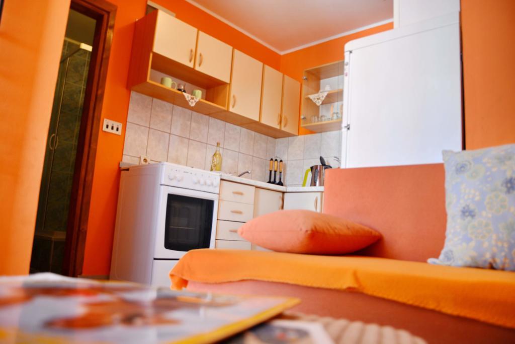 Apartments Sandra Vir Buitenkant foto